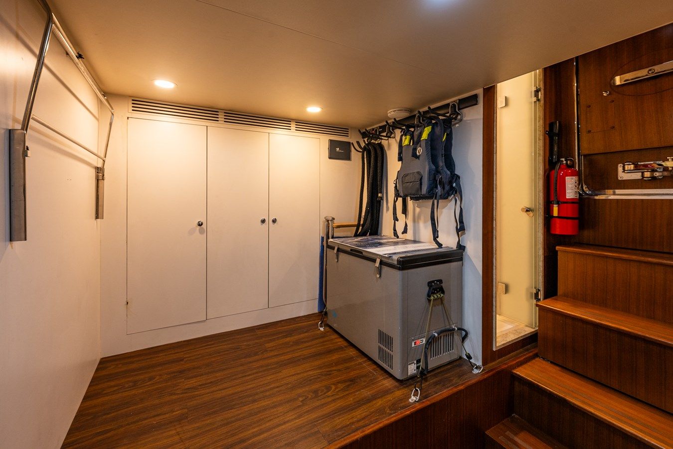 Island Breeze - Ocean Alexander