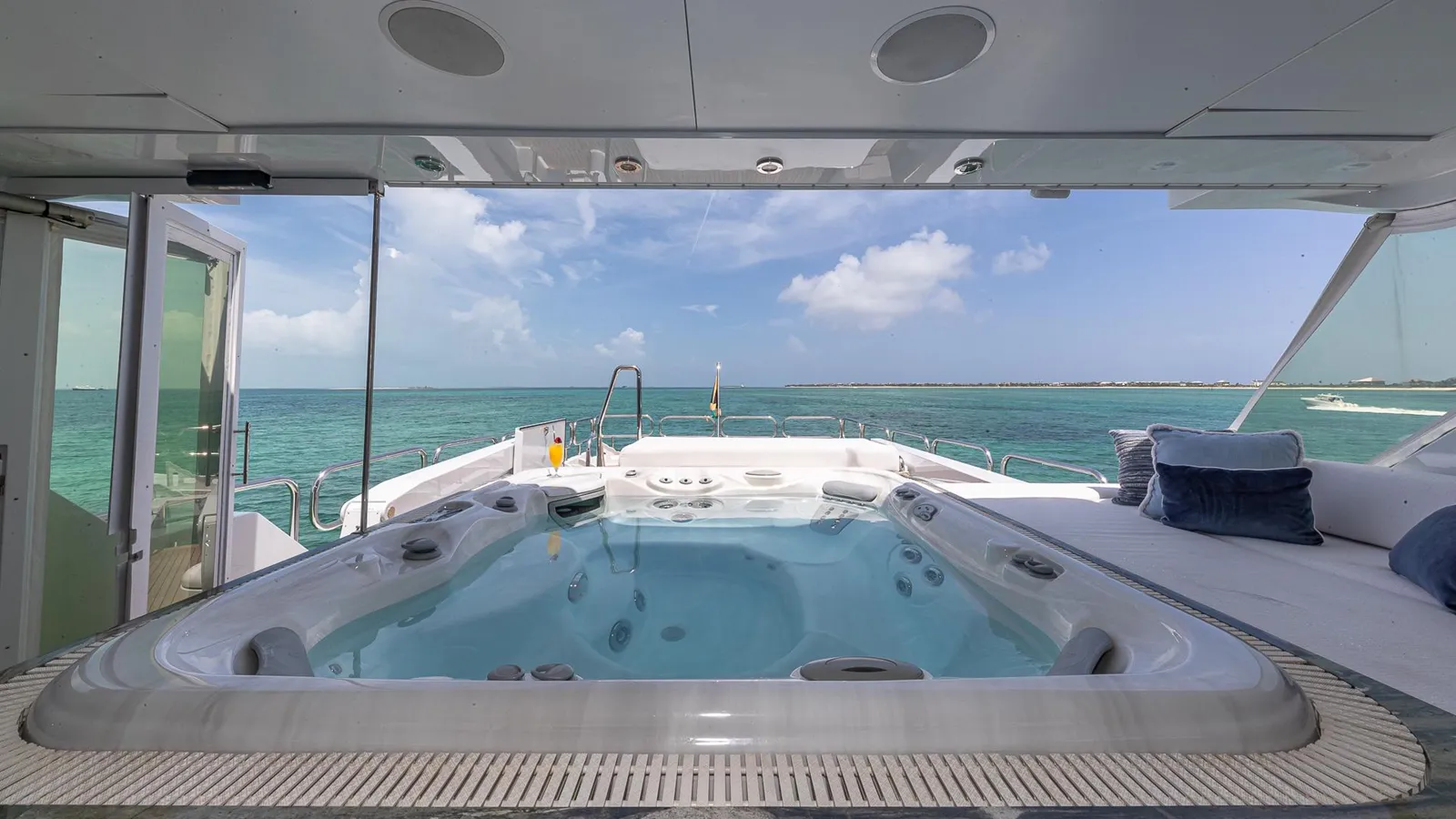 best yacht sales deals KASHMIR 133