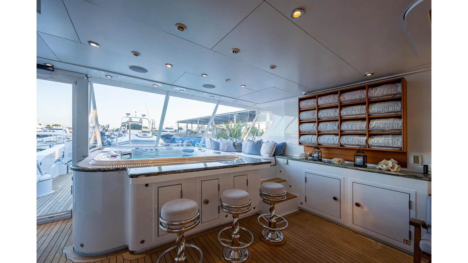 Buy a yacht KASHMIR - Broward Yacht