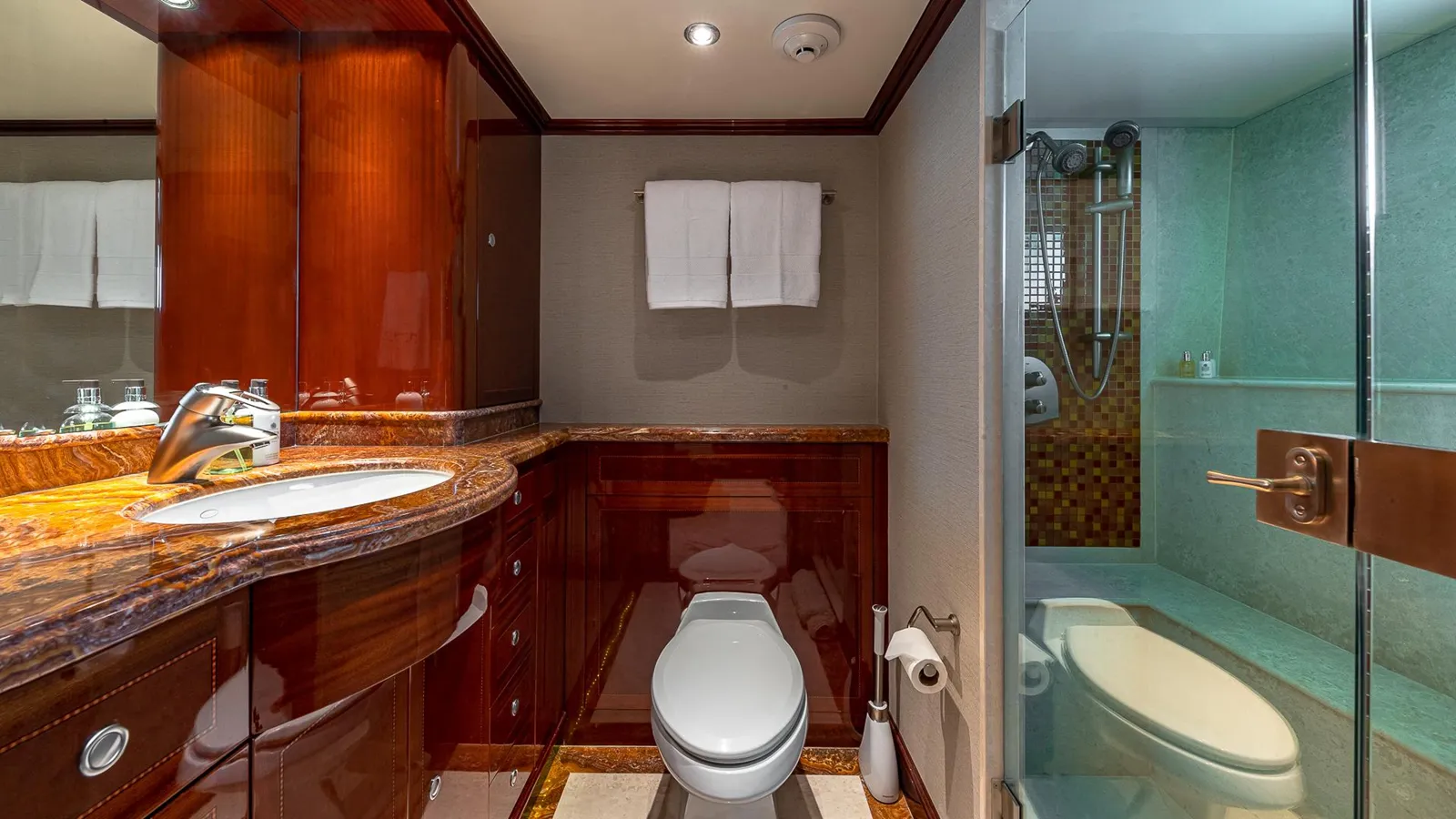 the best price on KASHMIR 133