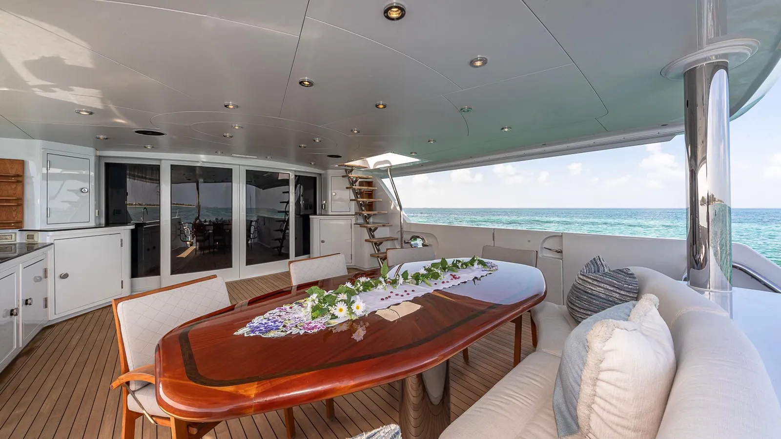 best yacht sales deals KASHMIR 133