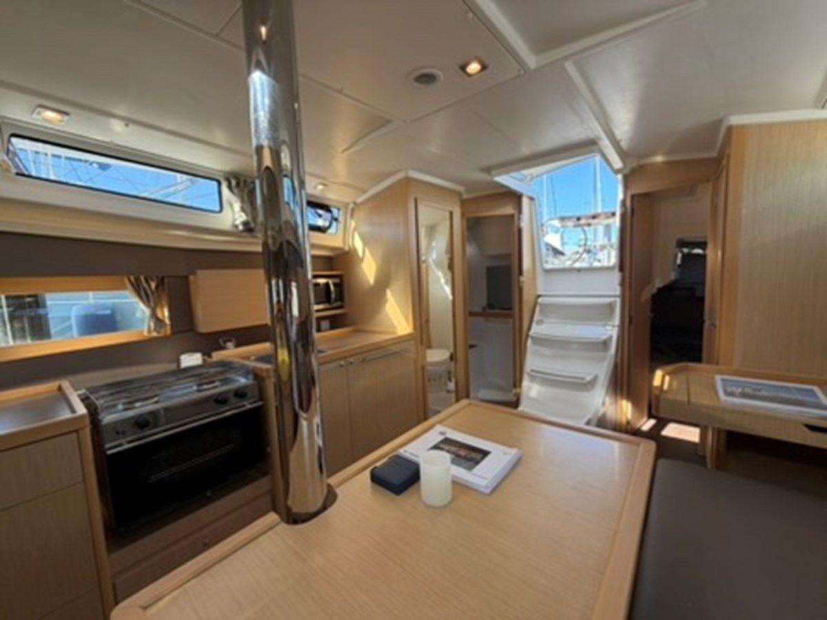 NEW LATITUDE - Beneteau