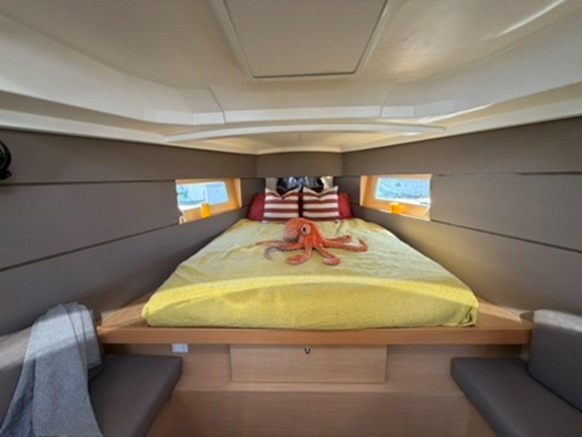 Buy a yacht NEW LATITUDE - Beneteau