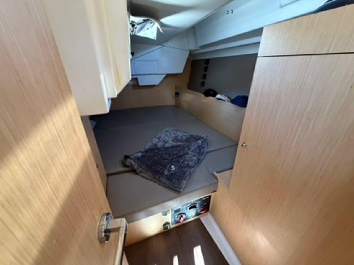 best yacht sales deals NEW LATITUDE - Beneteau