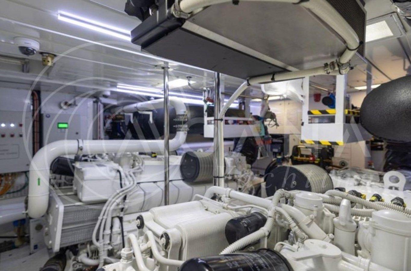 friday 95 yacht sale