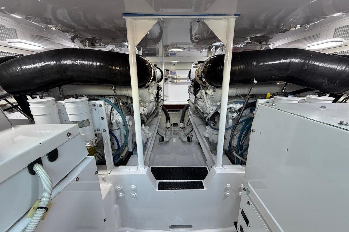 Стоимость яхты Breakaway 56