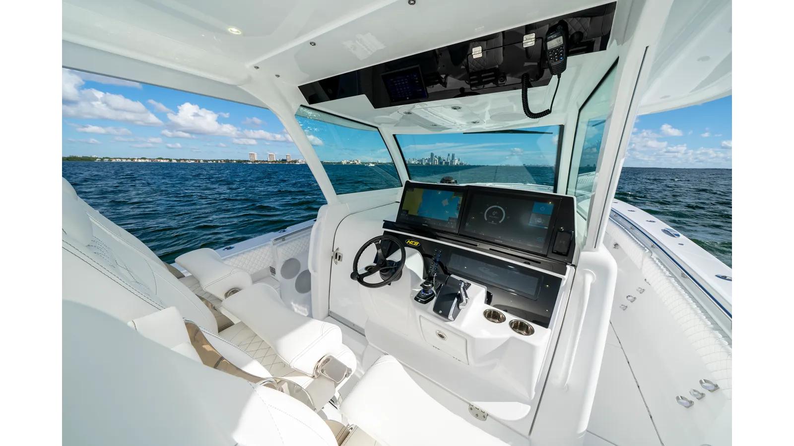 Buy a yacht 48 CAMPEON 48