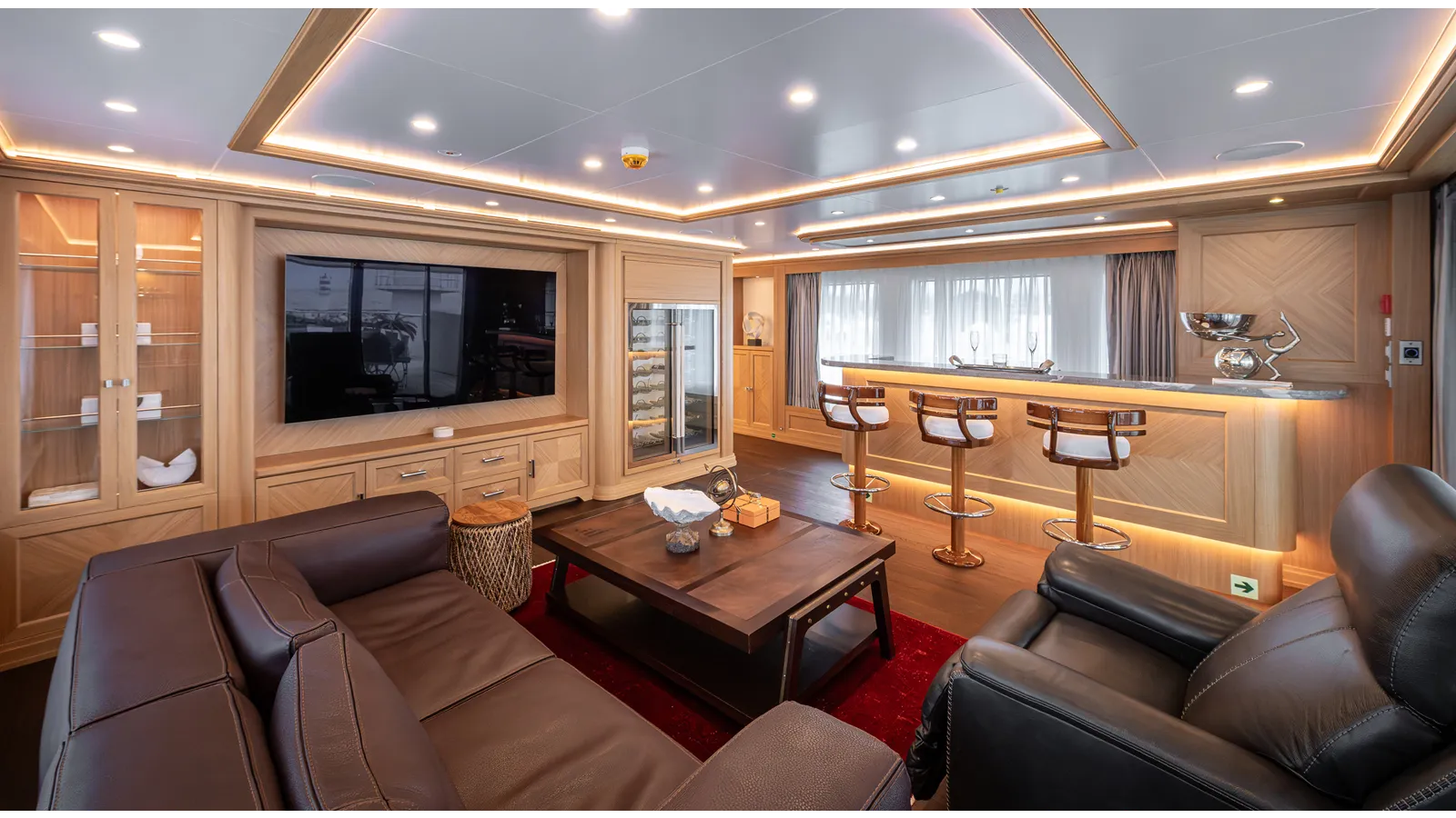 Купить яхту SEVEN SEAS 120 в Shestakov Yacht Sales