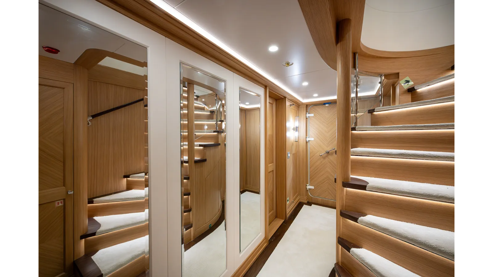 Лучшая цена на SEVEN SEAS - RMK MARINE