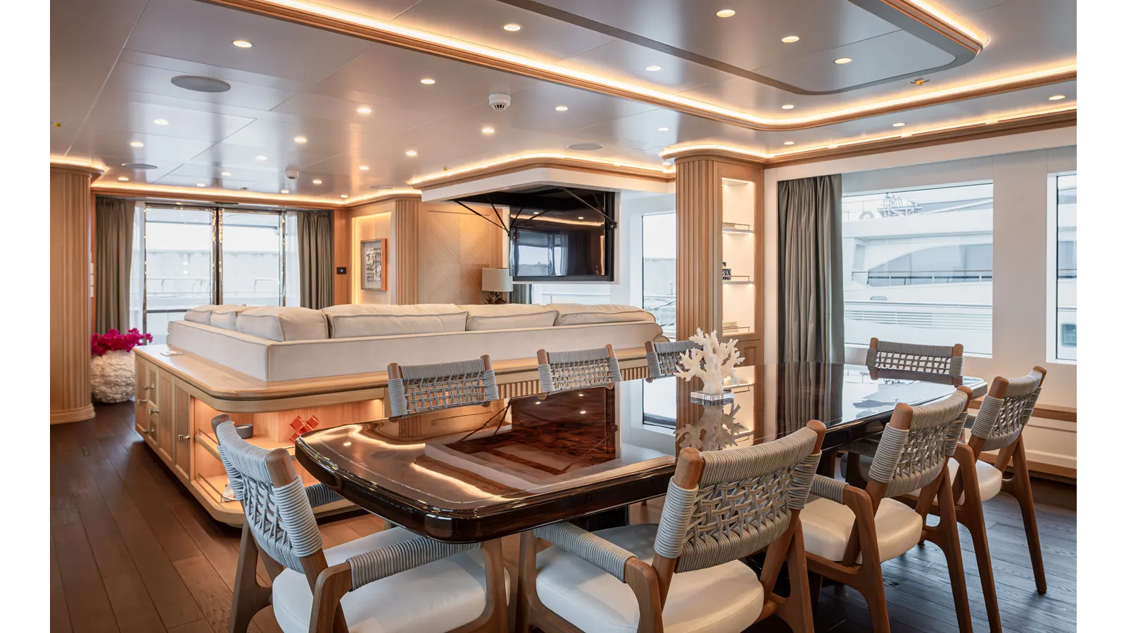 Продажа яхты SEVEN SEAS 120