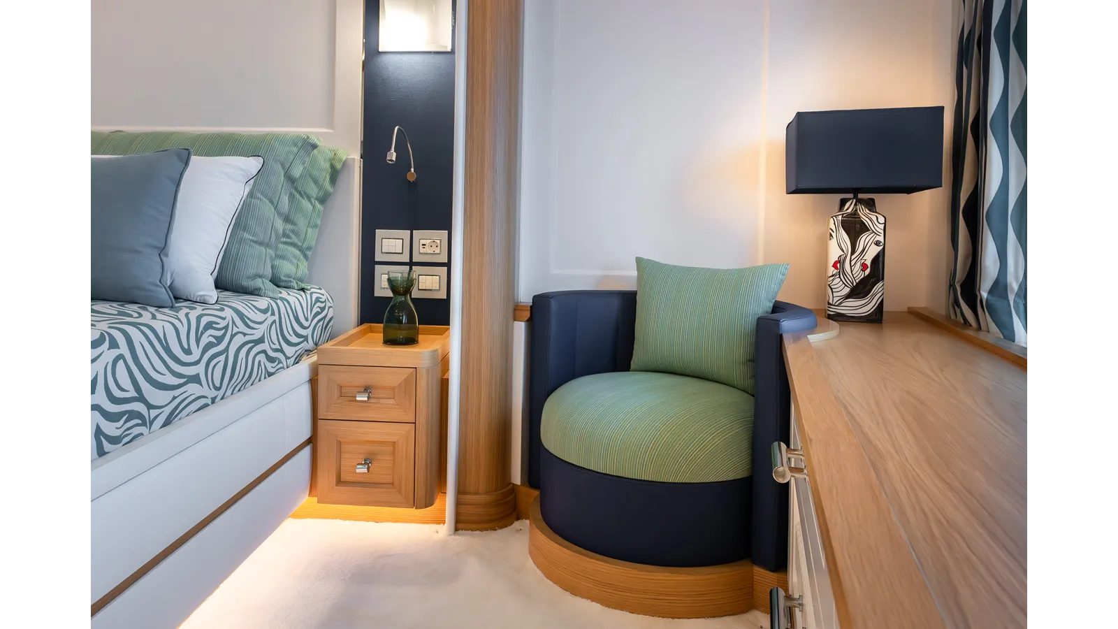 SEVEN SEAS - RMK MARINE