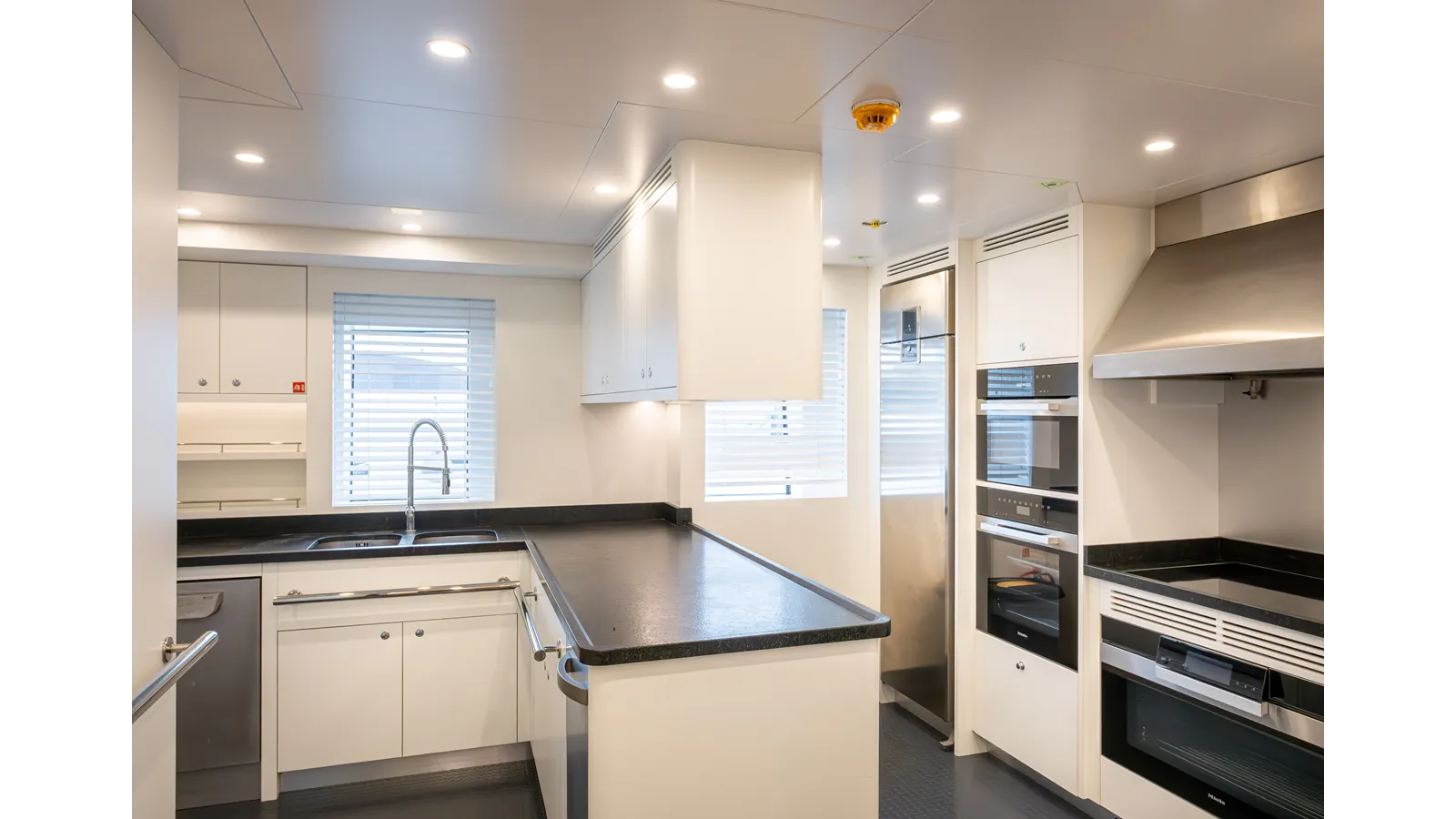 Стоимость яхты SEVEN SEAS - RMK MARINE