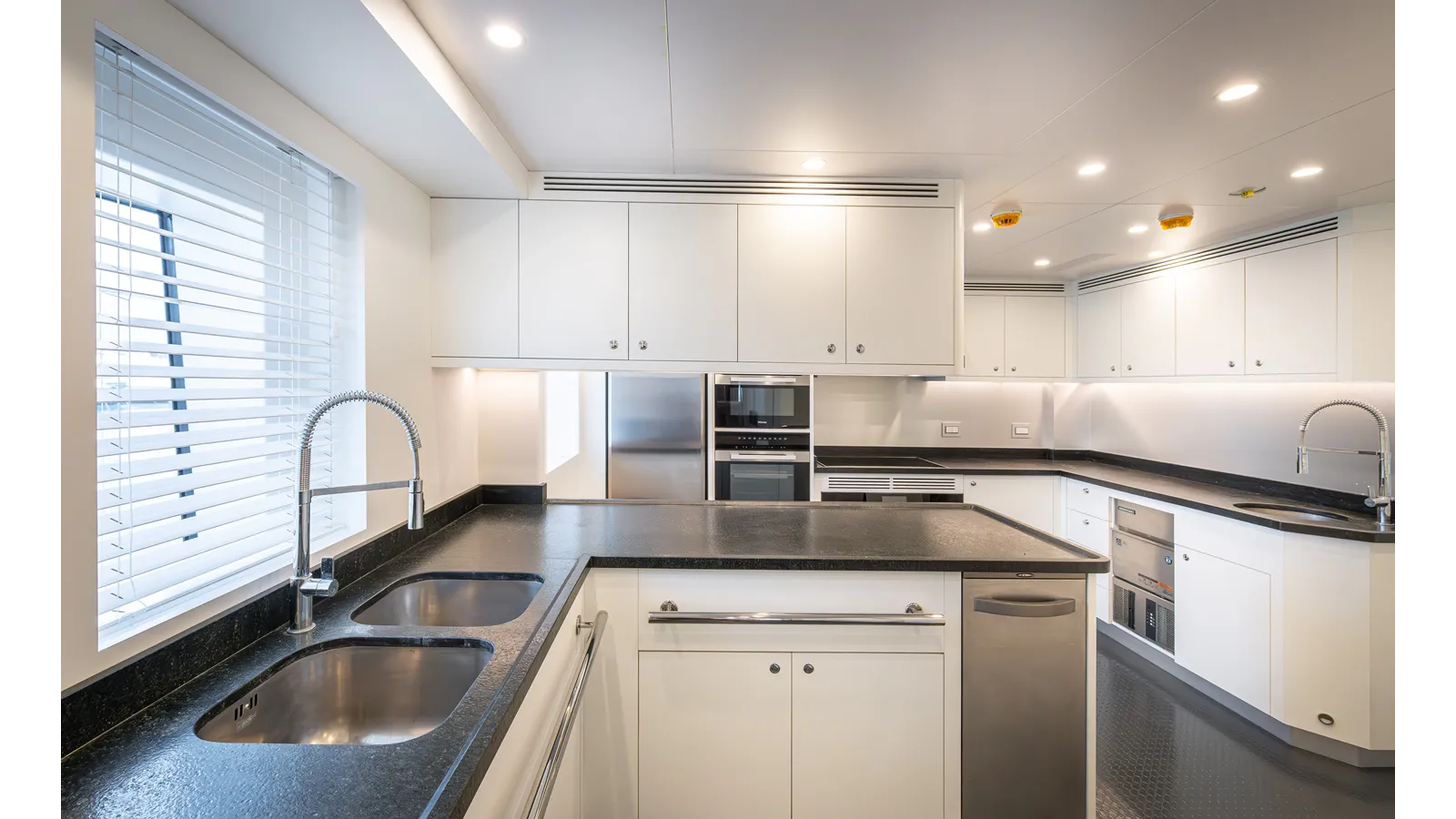 Стоимость яхты SEVEN SEAS - RMK MARINE