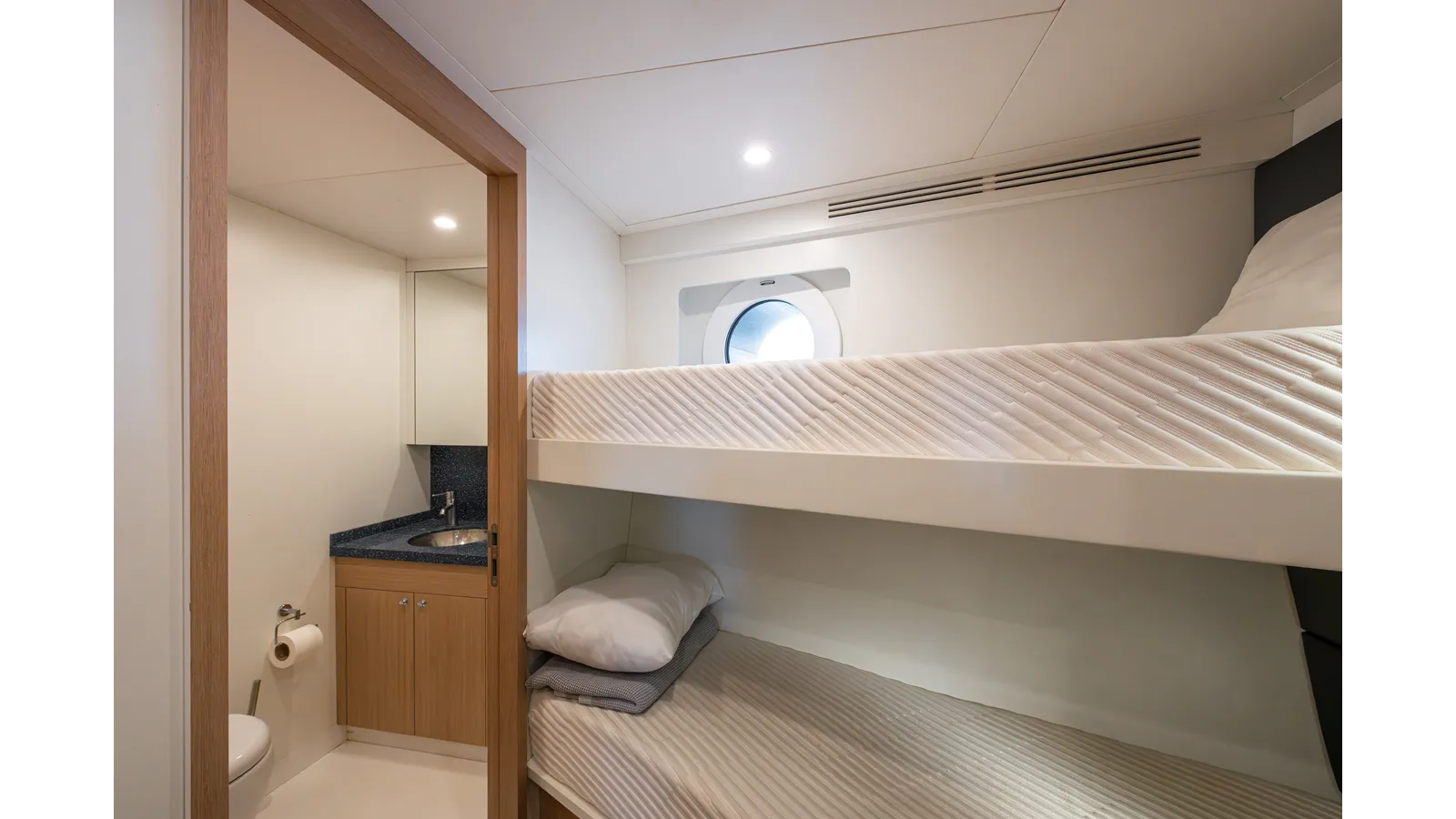 Лучшая цена на SEVEN SEAS - RMK MARINE