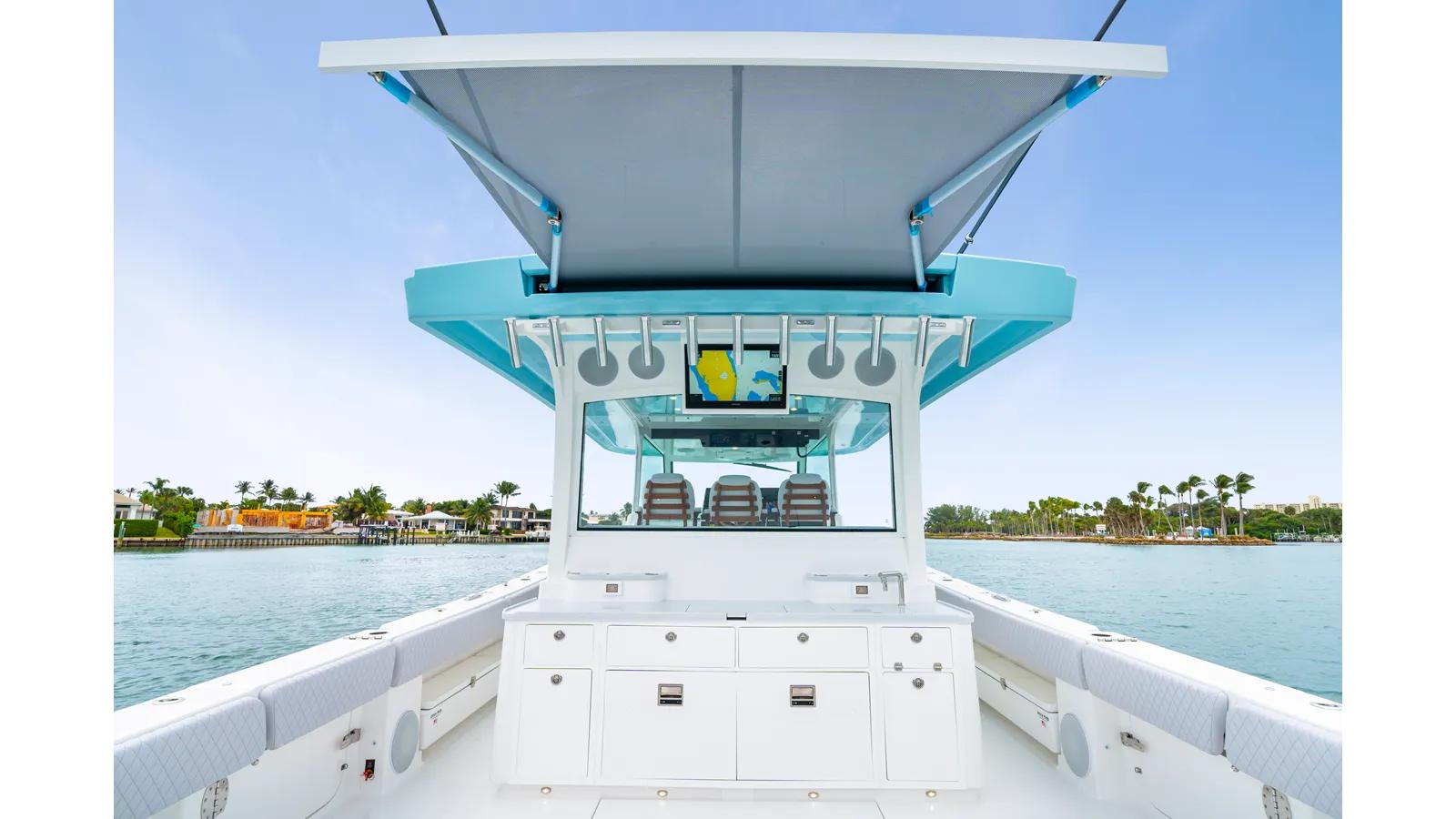 Buy a 56 Suenos GIX - HCB at Shestakov Yacht Sales