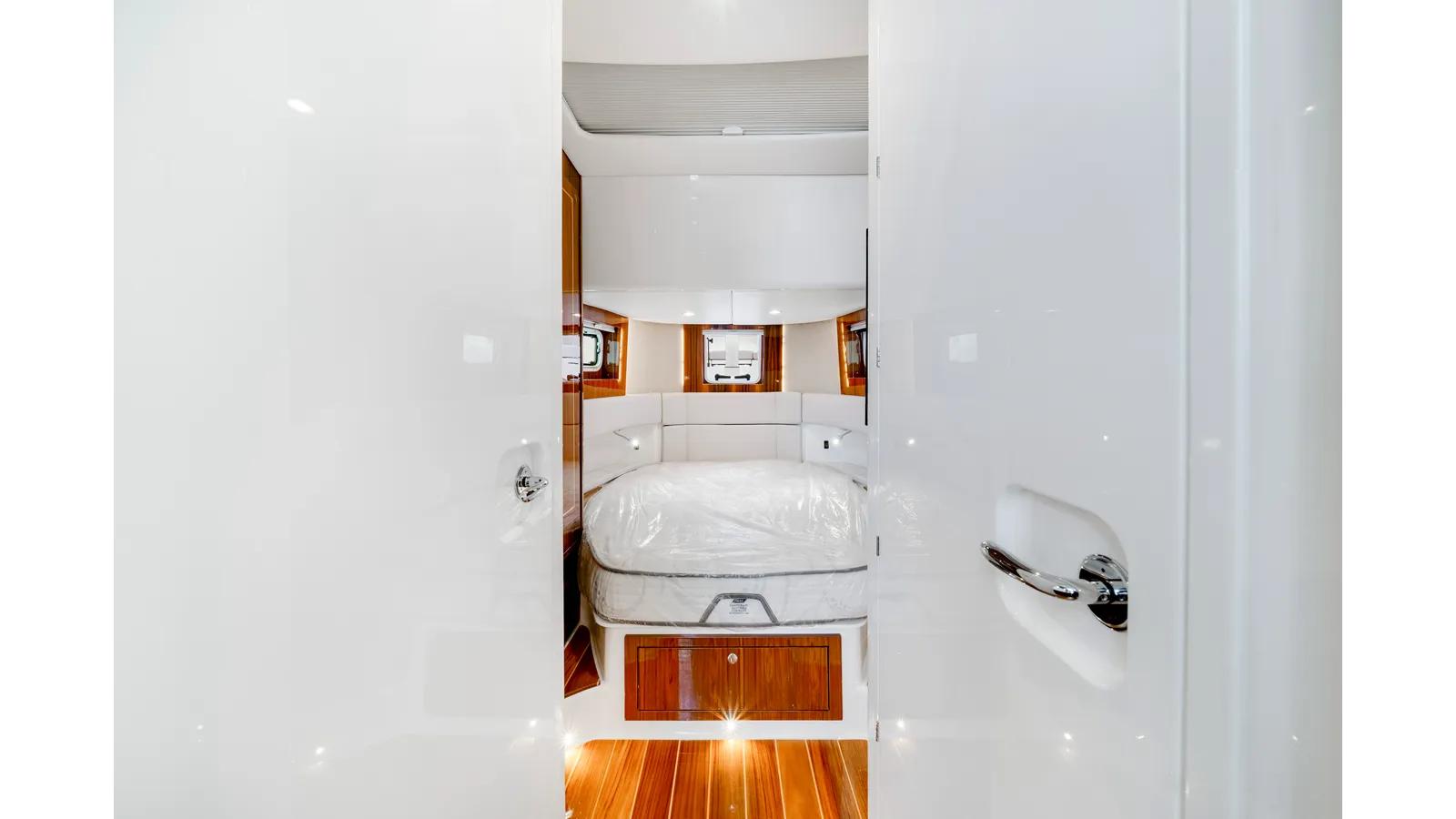 56 Suenos GIX - HCB yacht sale