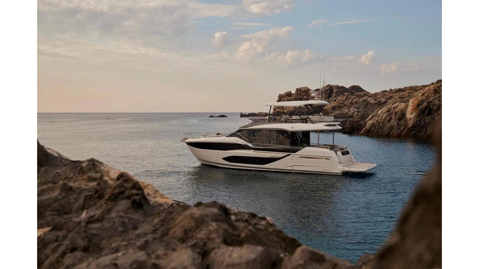 Buy a yacht F5.7 2027