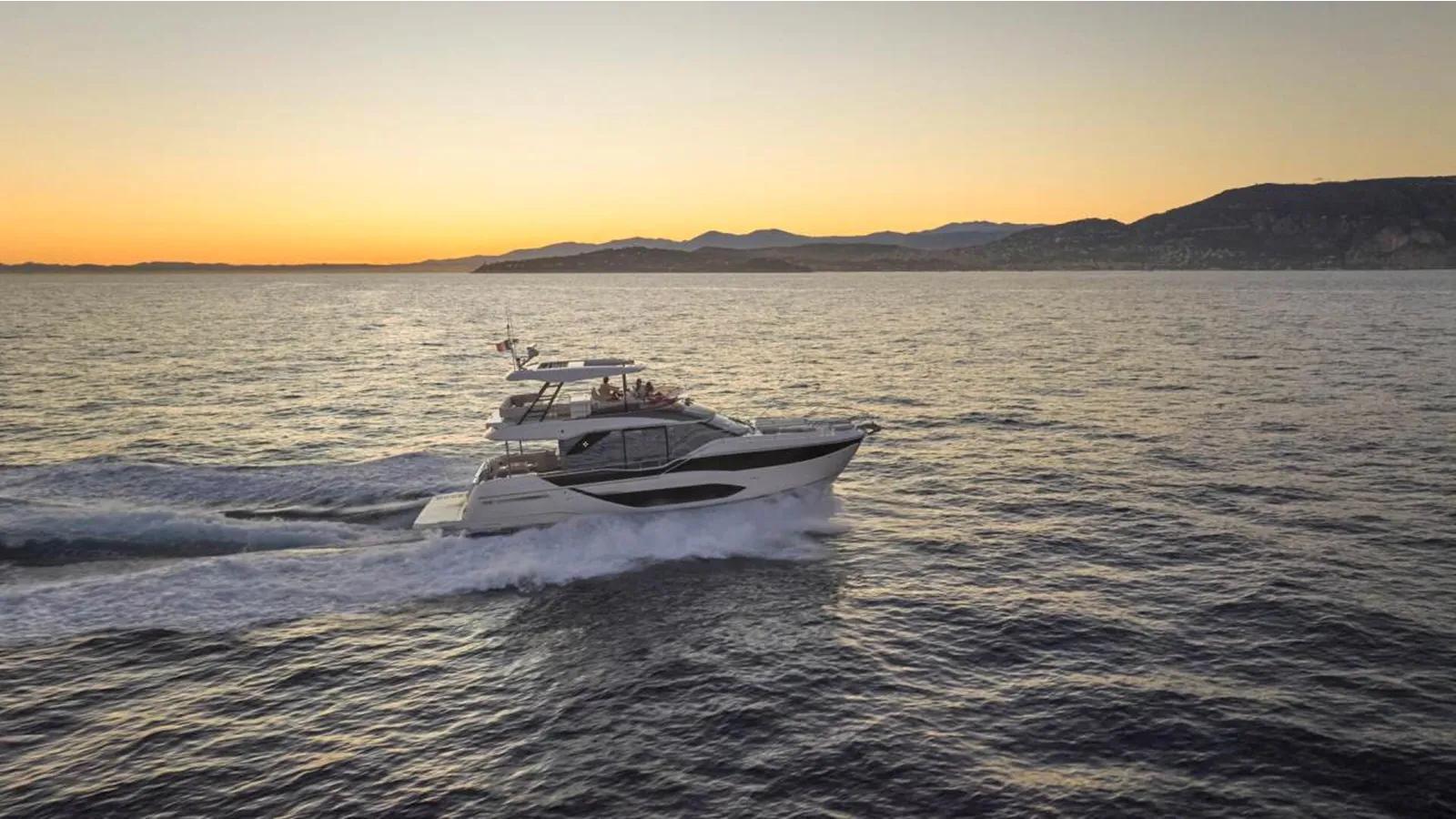 F5.7 - PRESTIGE yacht sale