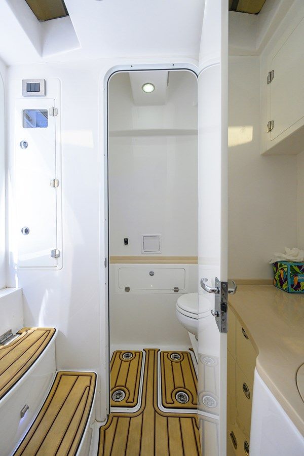 Buy a yacht SPRINKLES