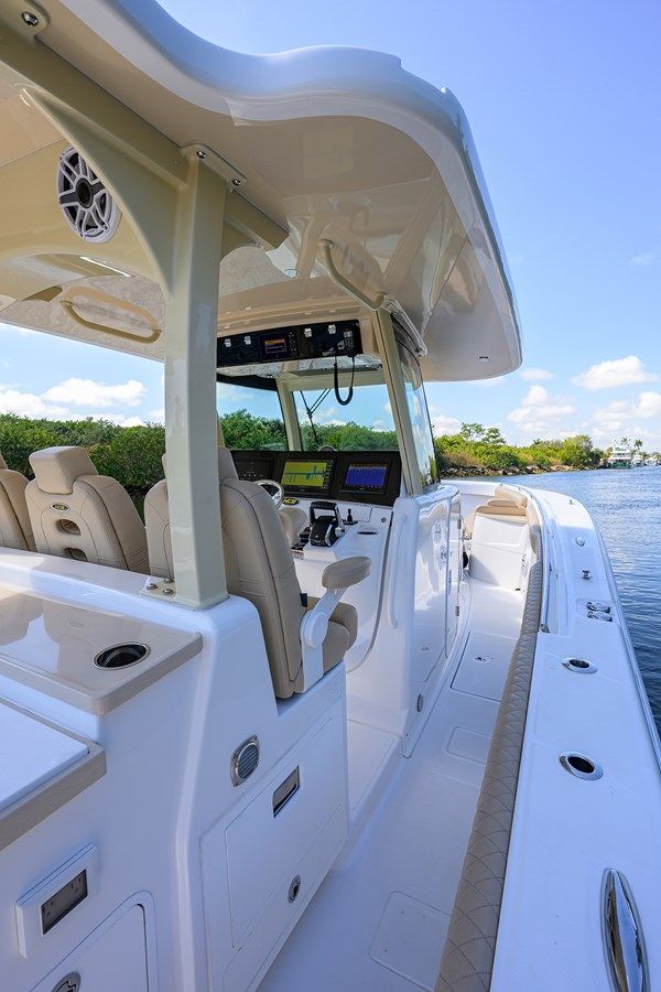 SPRINKLES - HCB yacht sale