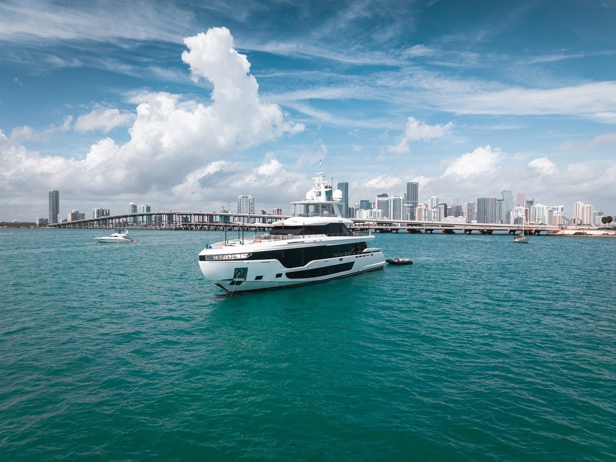 Buy a TYCOON 115 at Shestakov Yacht Sales