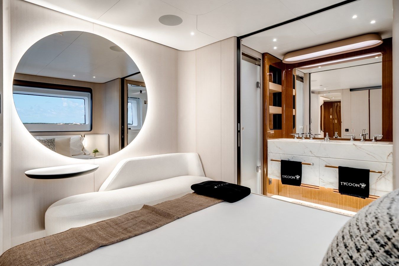 Buy a yacht TYCOON 36M Grande