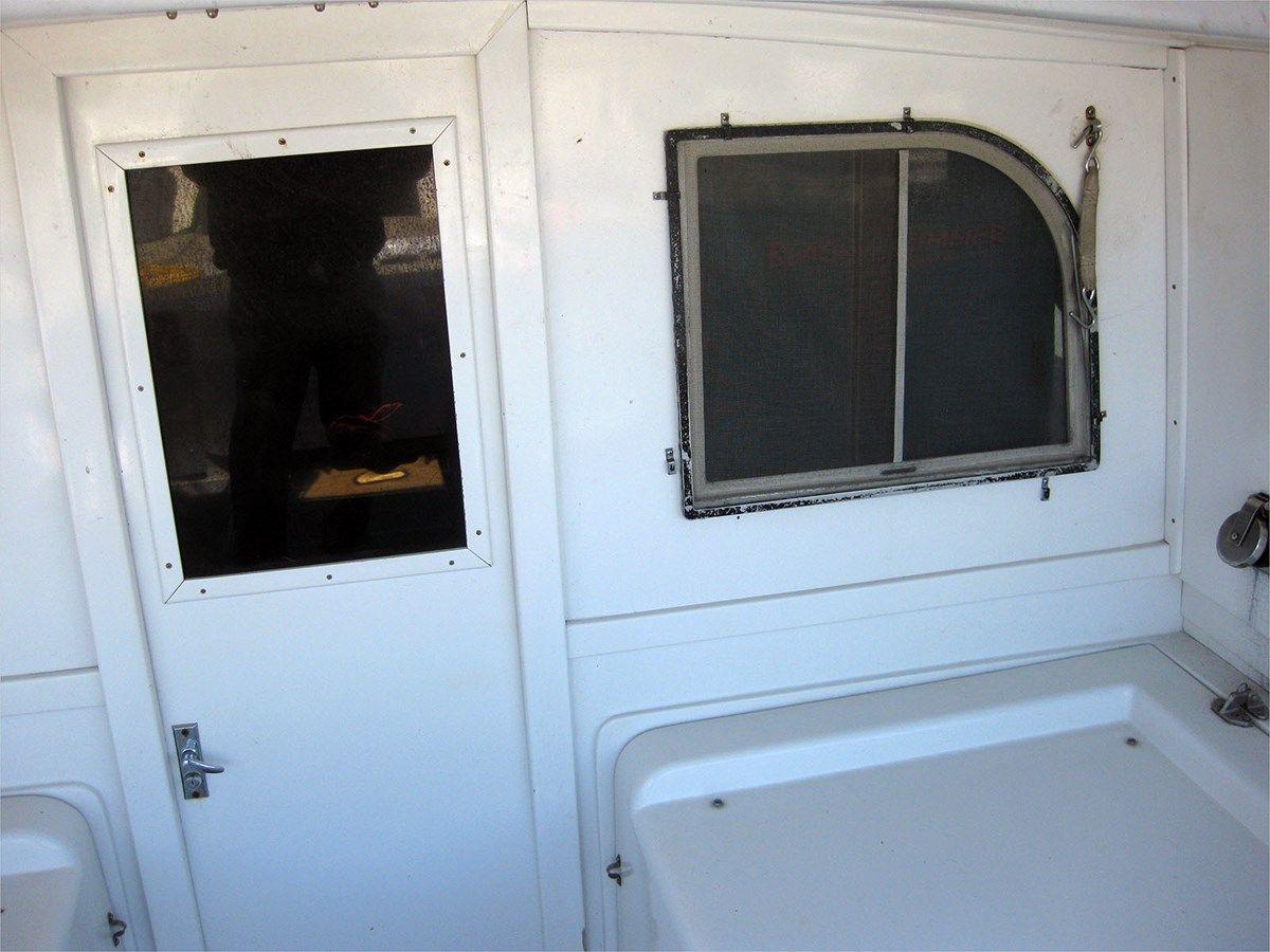 best yacht sales deals 29' Blackfin 1988 Sport Combi