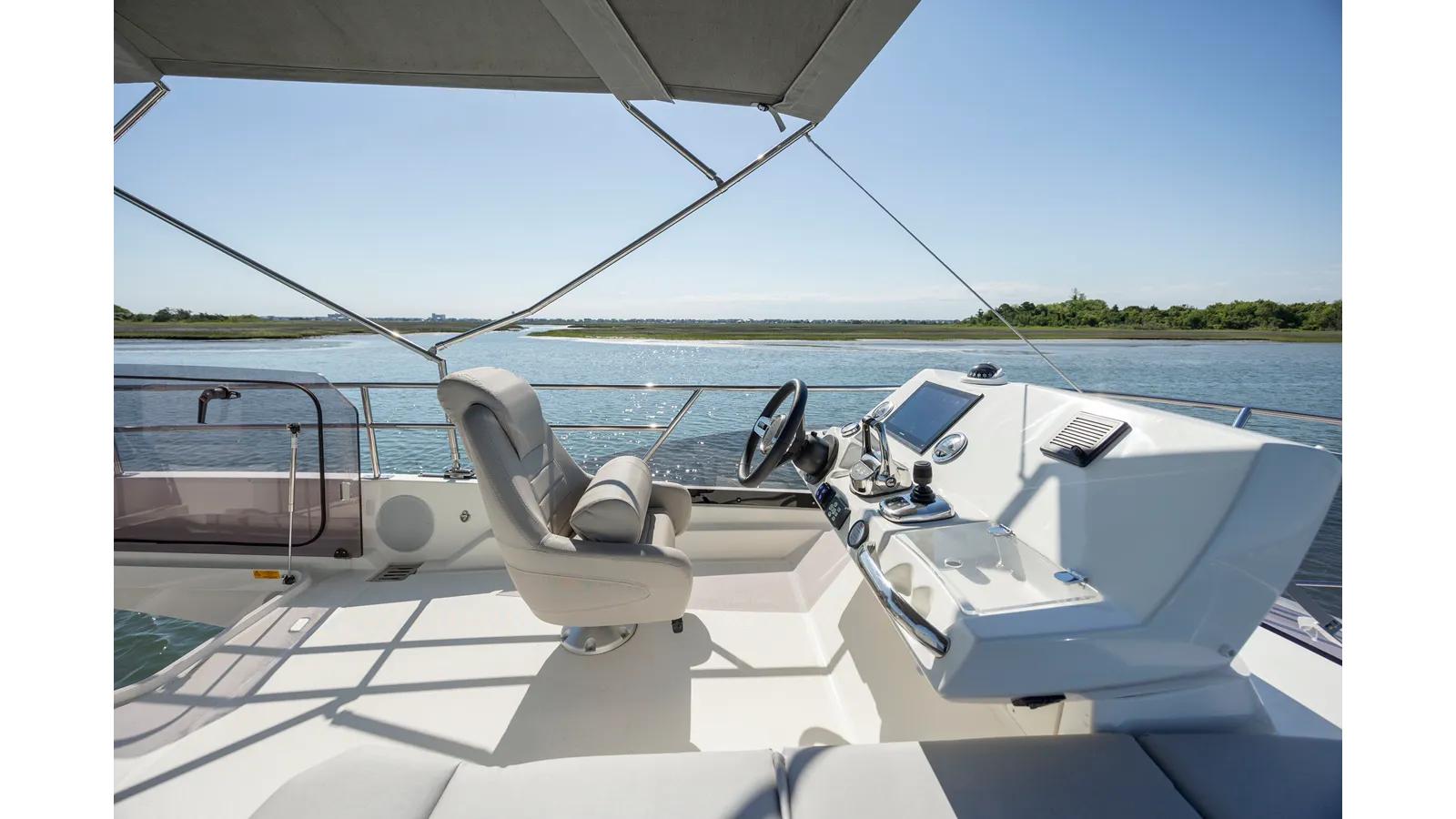 420 - PRESTIGE yacht sale