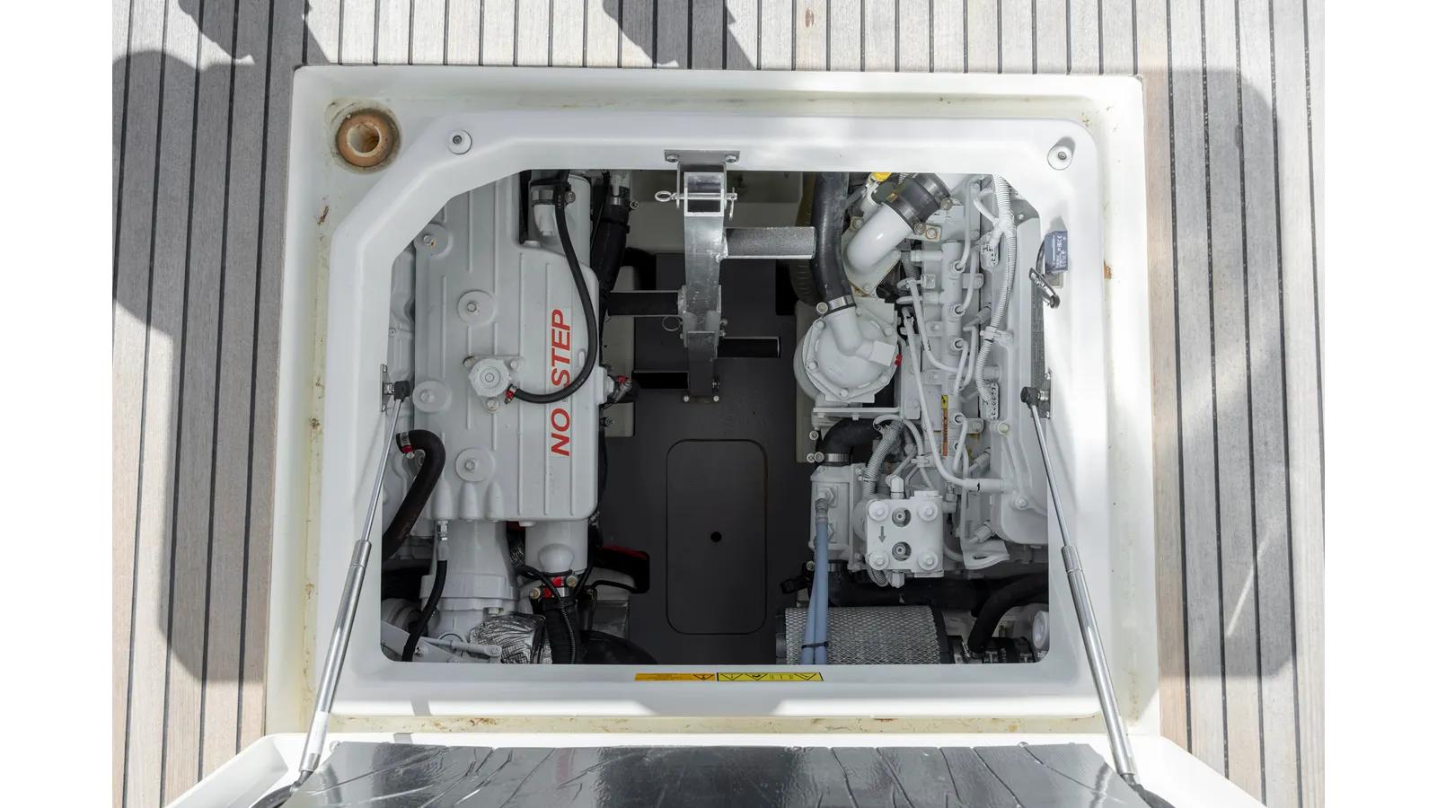 Buy a yacht 420 - PRESTIGE