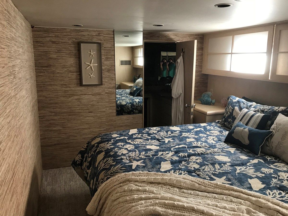 the best price on MON SHERI - Broward Yacht