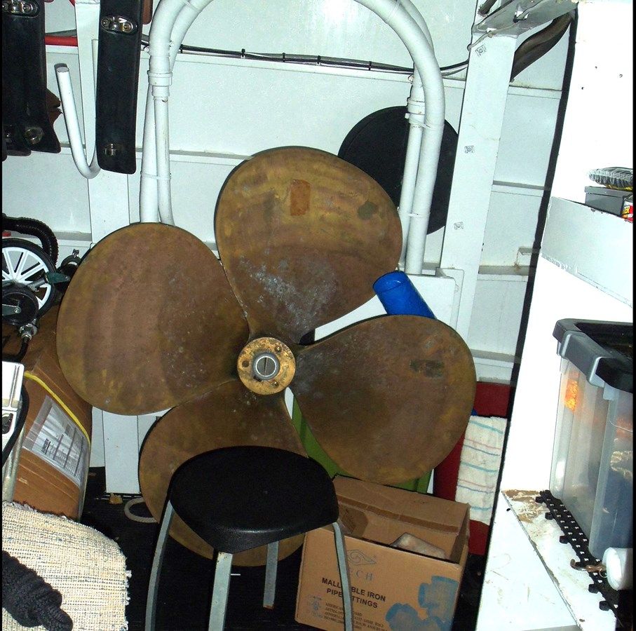 Buy a yacht MON SHERI 1990