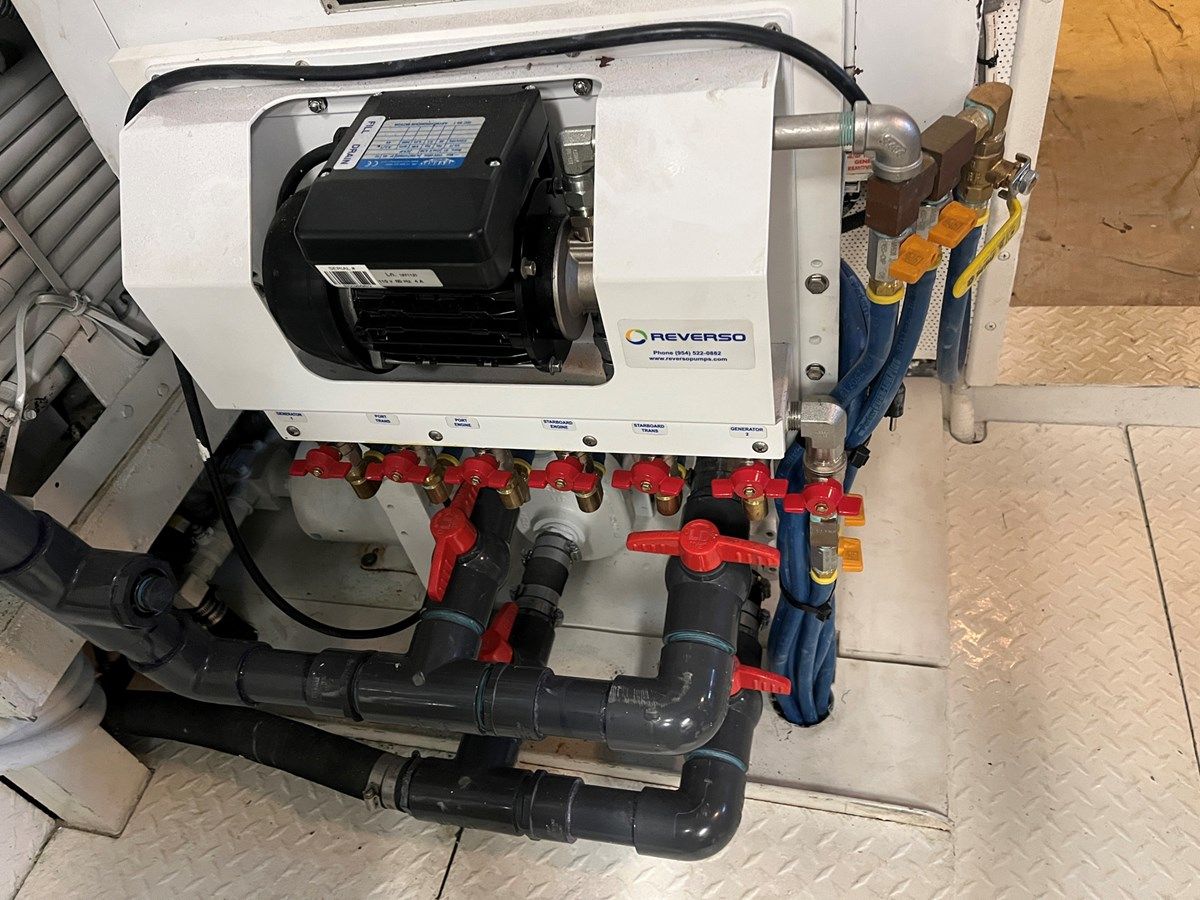 MON SHERI - Broward Yacht price