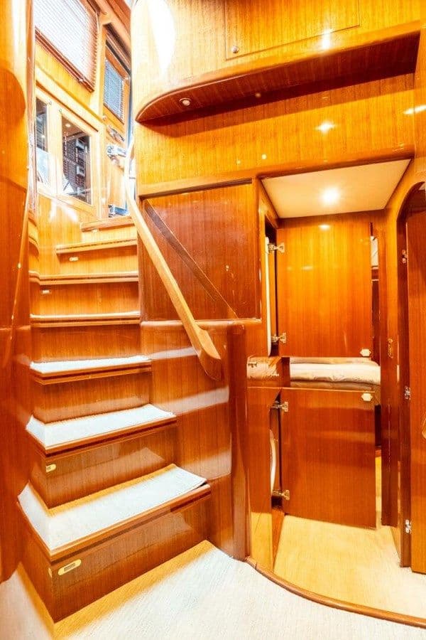 WHILEAWAY III - HAMPTON YACHTS