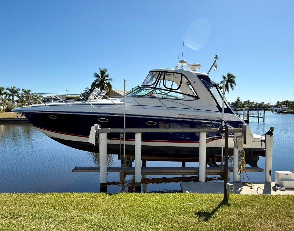 best yacht sales deals HOW WE ROLL - Formula Boats