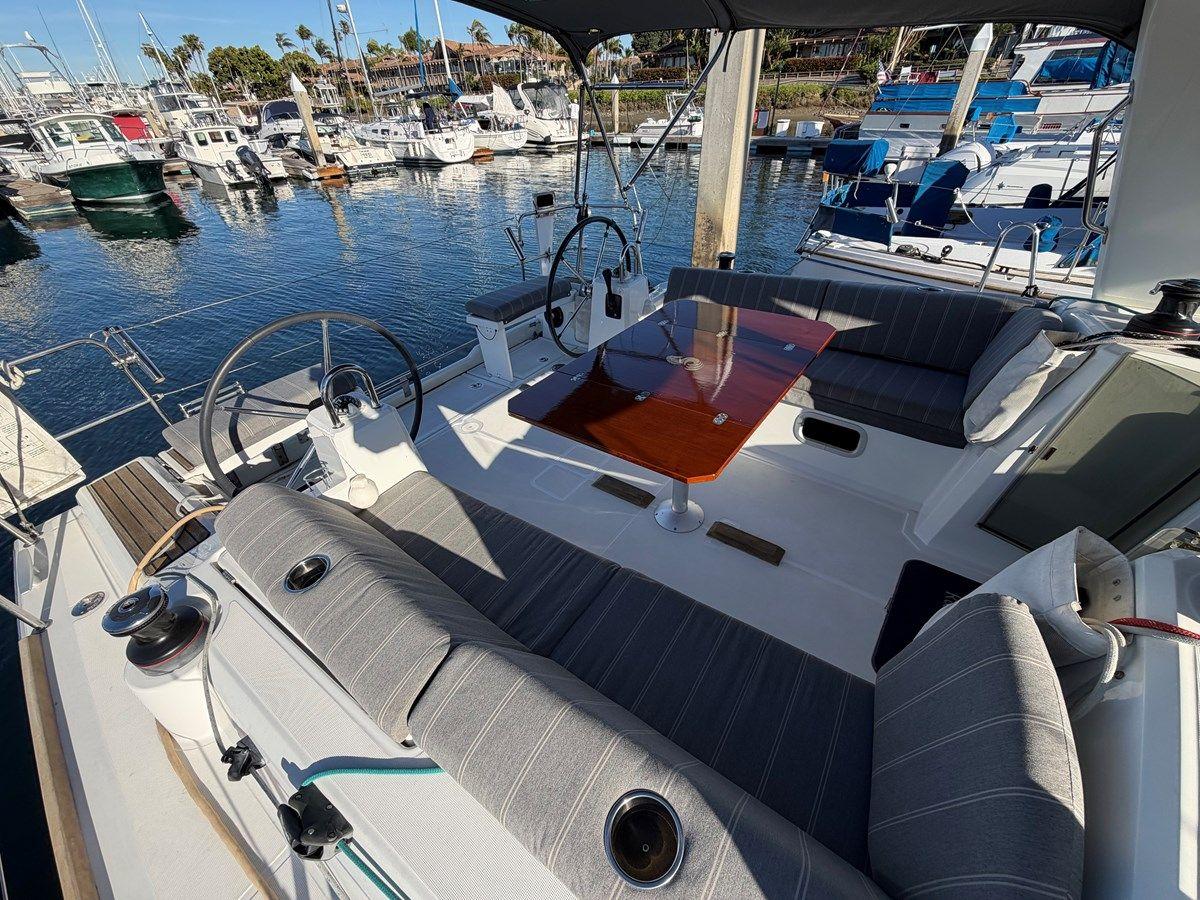 the best price on NEW LATITUDE 2016