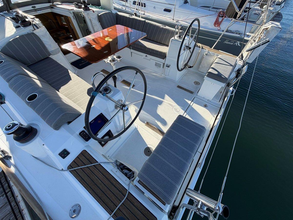 NEW LATITUDE - Beneteau price