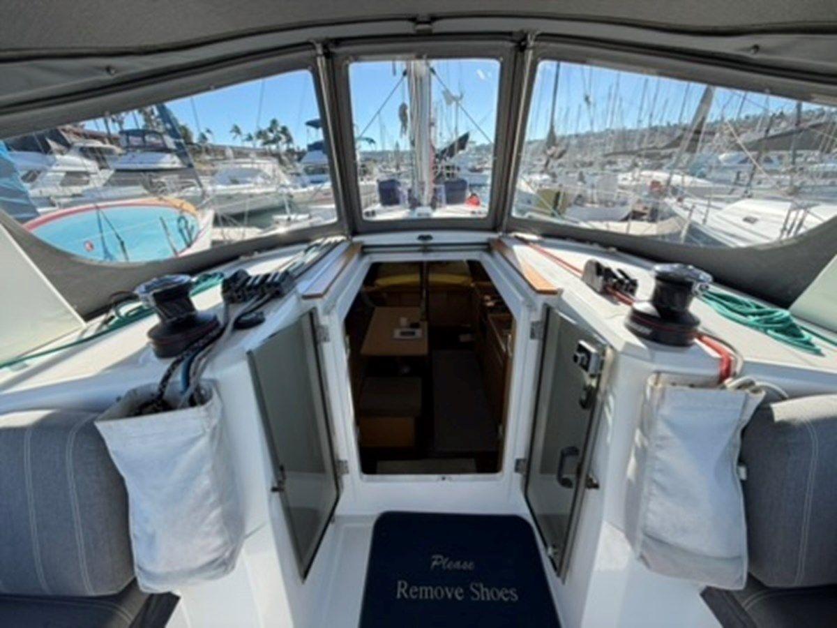 Buy a yacht NEW LATITUDE - Beneteau