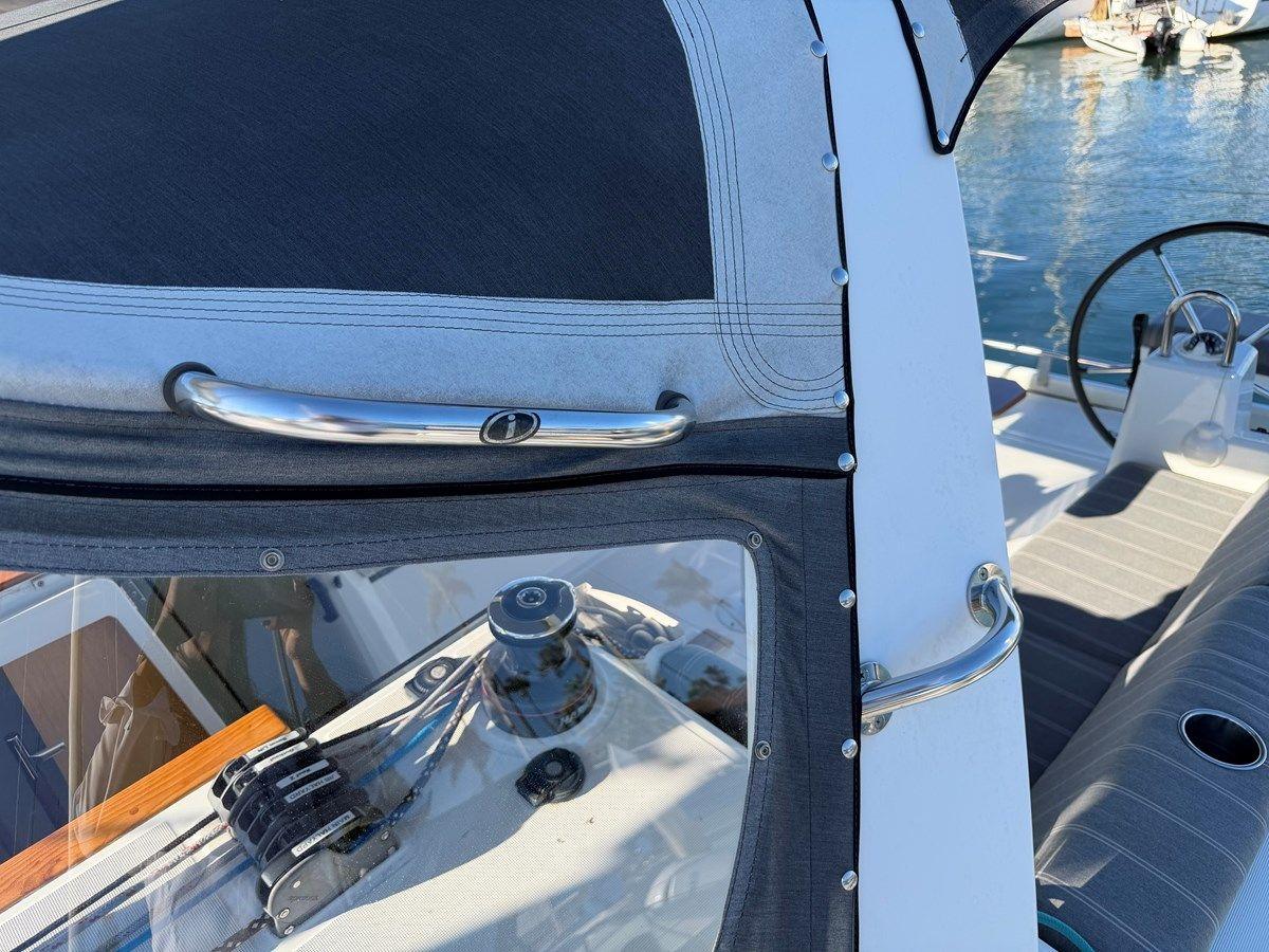 Buy a yacht NEW LATITUDE