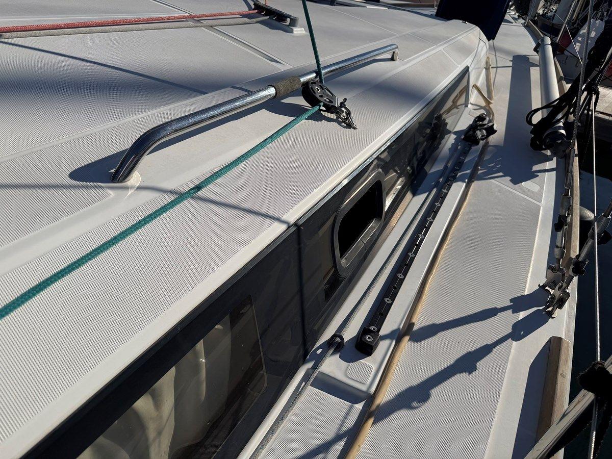 best yacht sales deals NEW LATITUDE - Beneteau