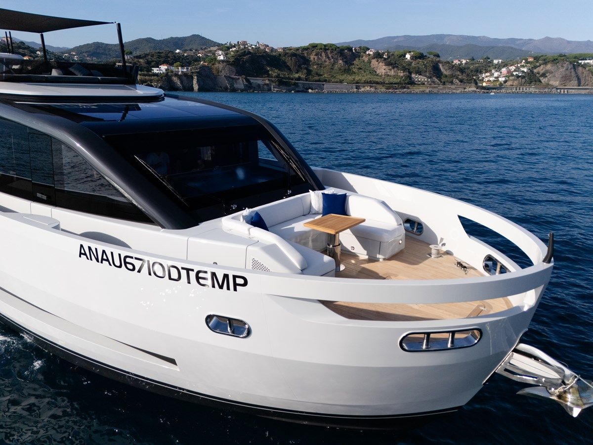 Продажа яхты EXTRA X90 FAST 2026