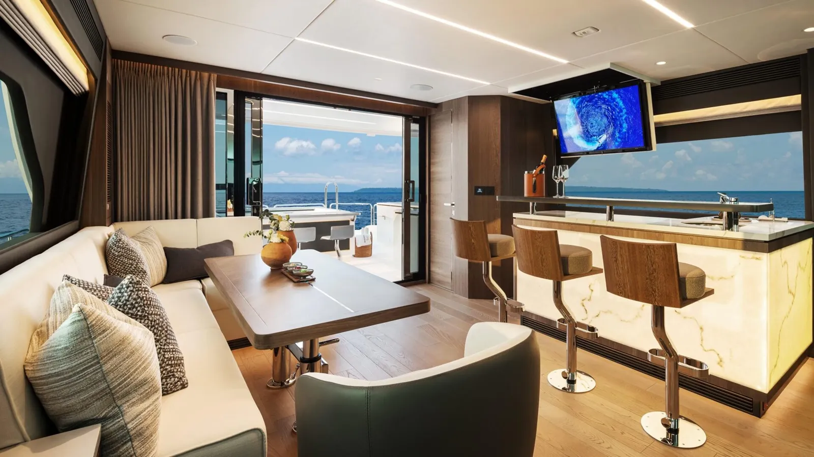 Buy a HAPPY HEART - Horizon Yachts at Shestakov Yacht Sales