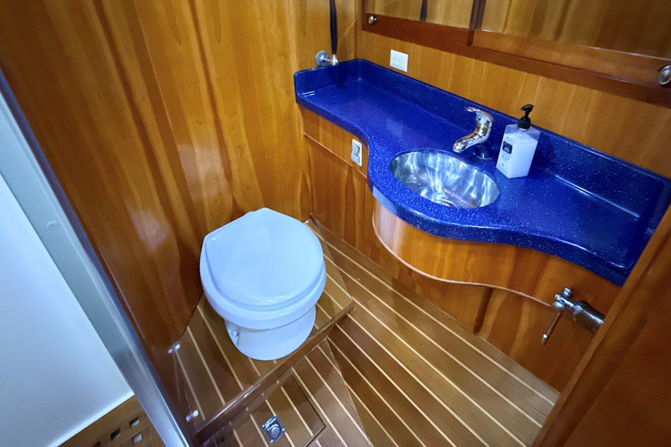 KNOT QUITTERS yacht sale