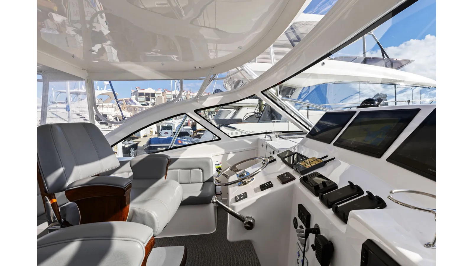 Buy a yacht Tiburon - ALBEMARLE