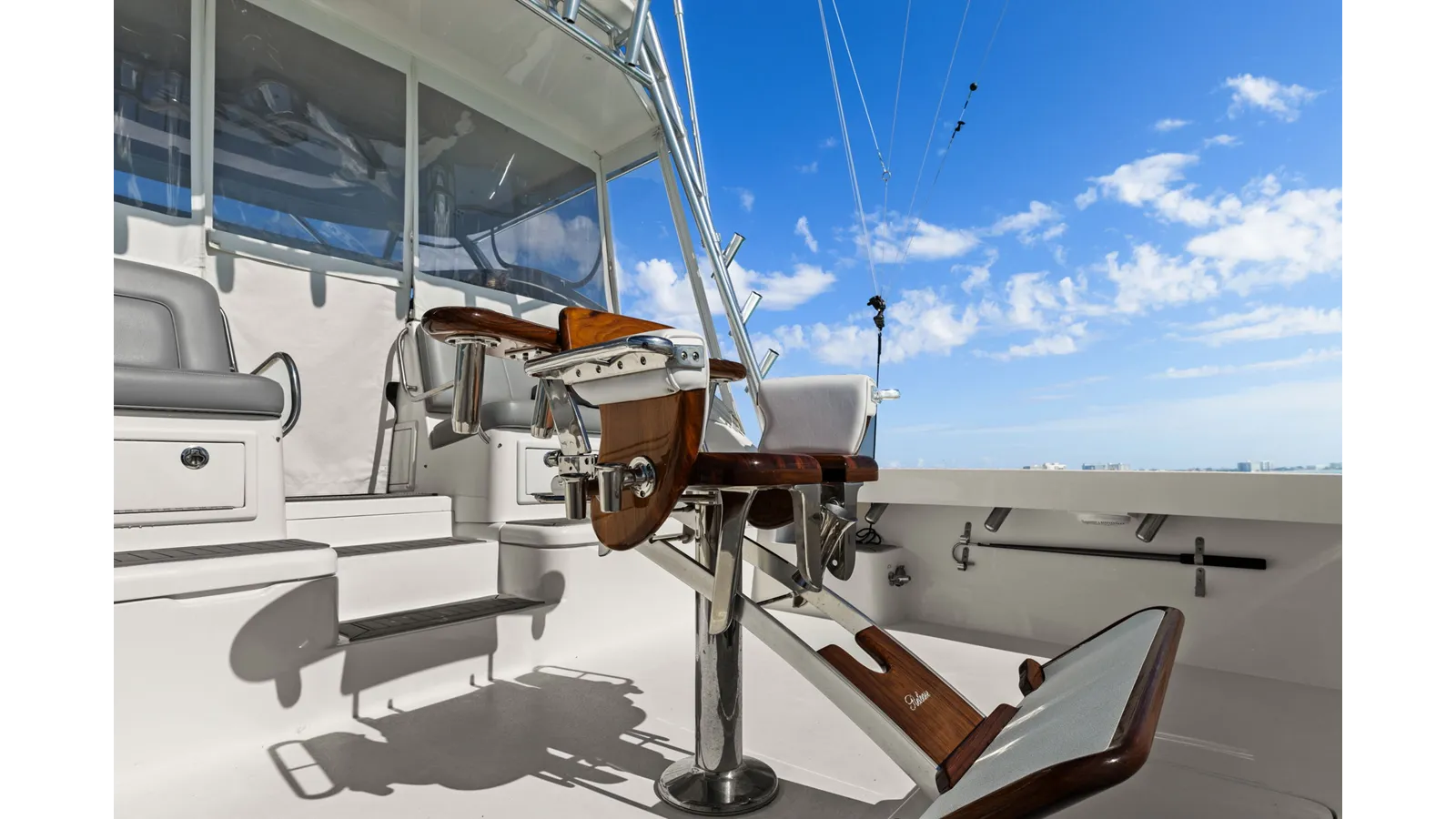 the best price on Tiburon - ALBEMARLE