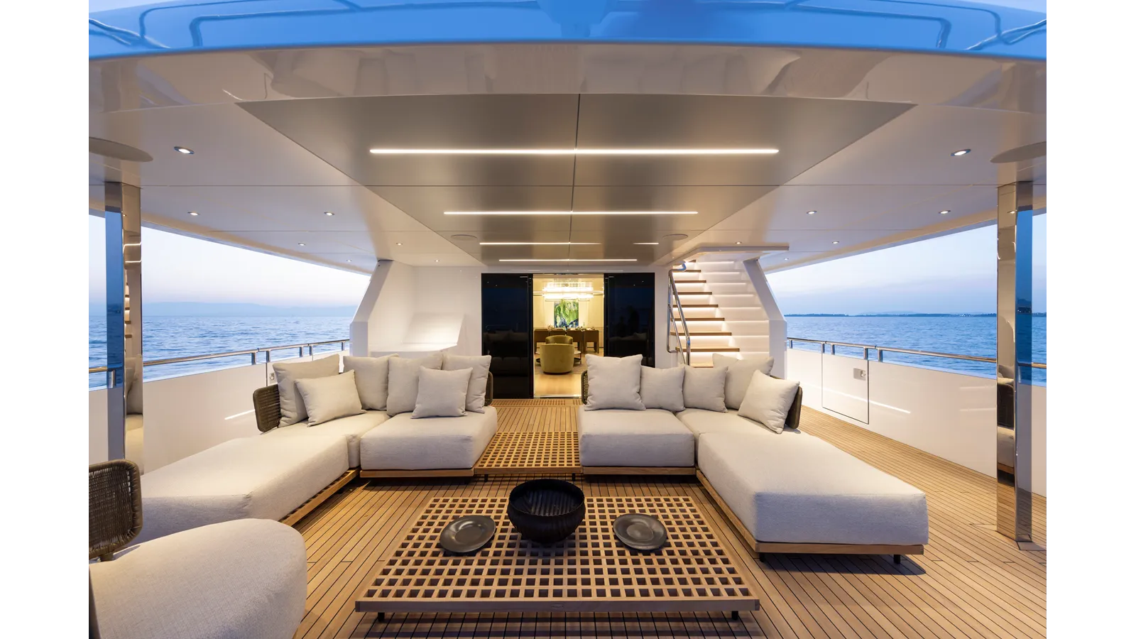 Купить яхту BEE EXPLORER 116 в Shestakov Yacht Sales