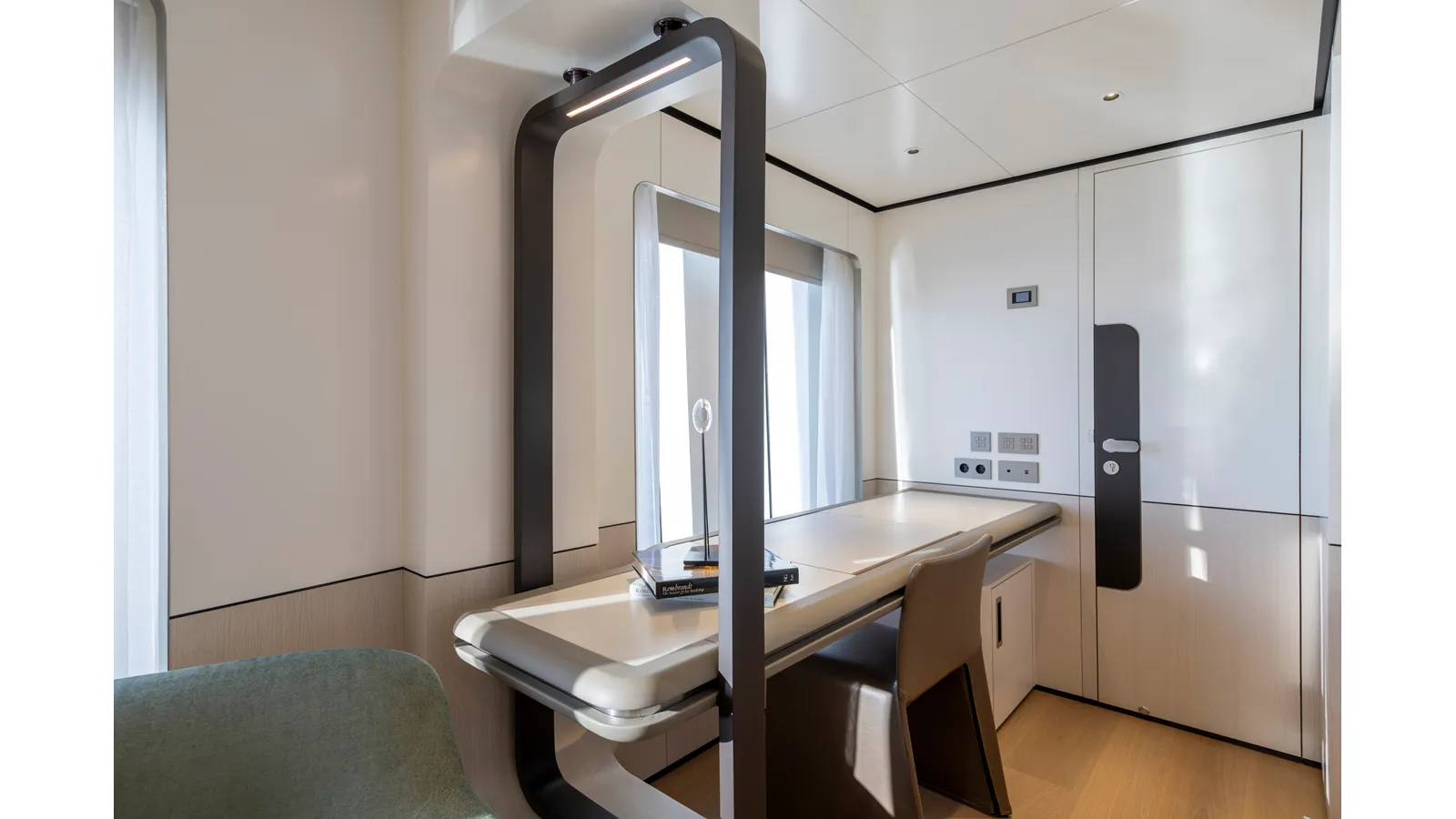 Лучшие предложения покупки яхты BEE EXPLORER - CUSTOM