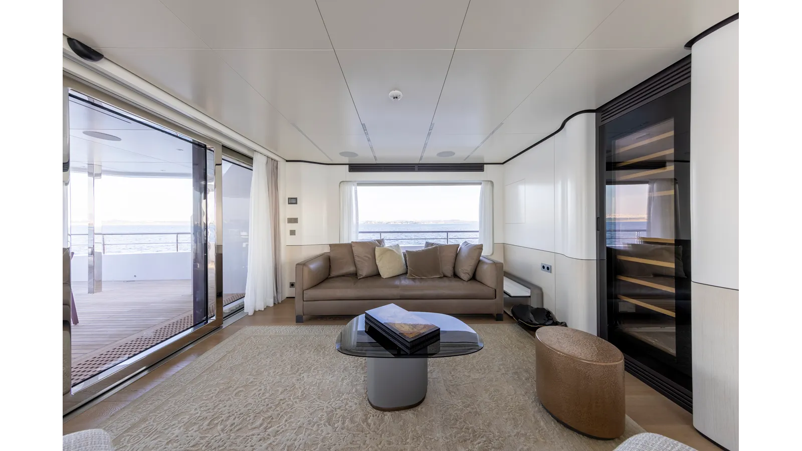 Купить яхту BEE EXPLORER - CUSTOM в Shestakov Yacht Sales