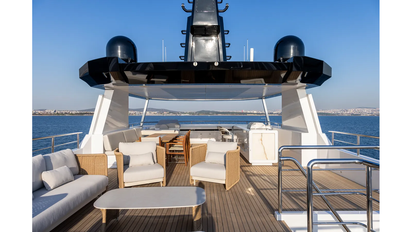 Стоимость яхты BEE EXPLORER 116