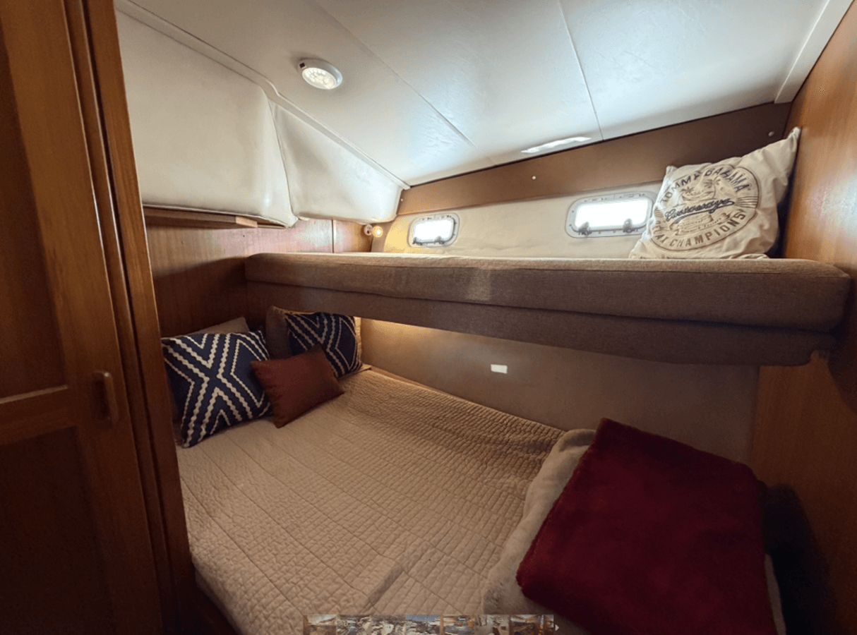 Buy a yacht 1993 Riviera 47 Open Flybridge 47 Open Flybridge