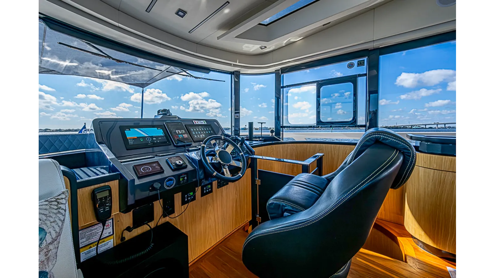 Купить MONARCH 52